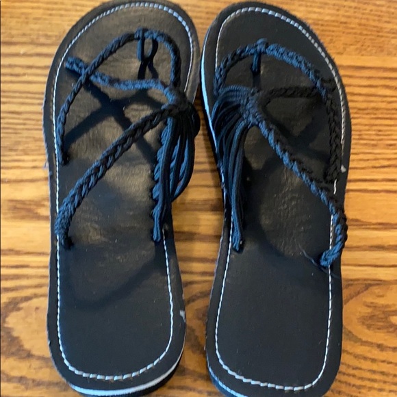 Black Macrame Flip-Flops - Picture 1 of 5